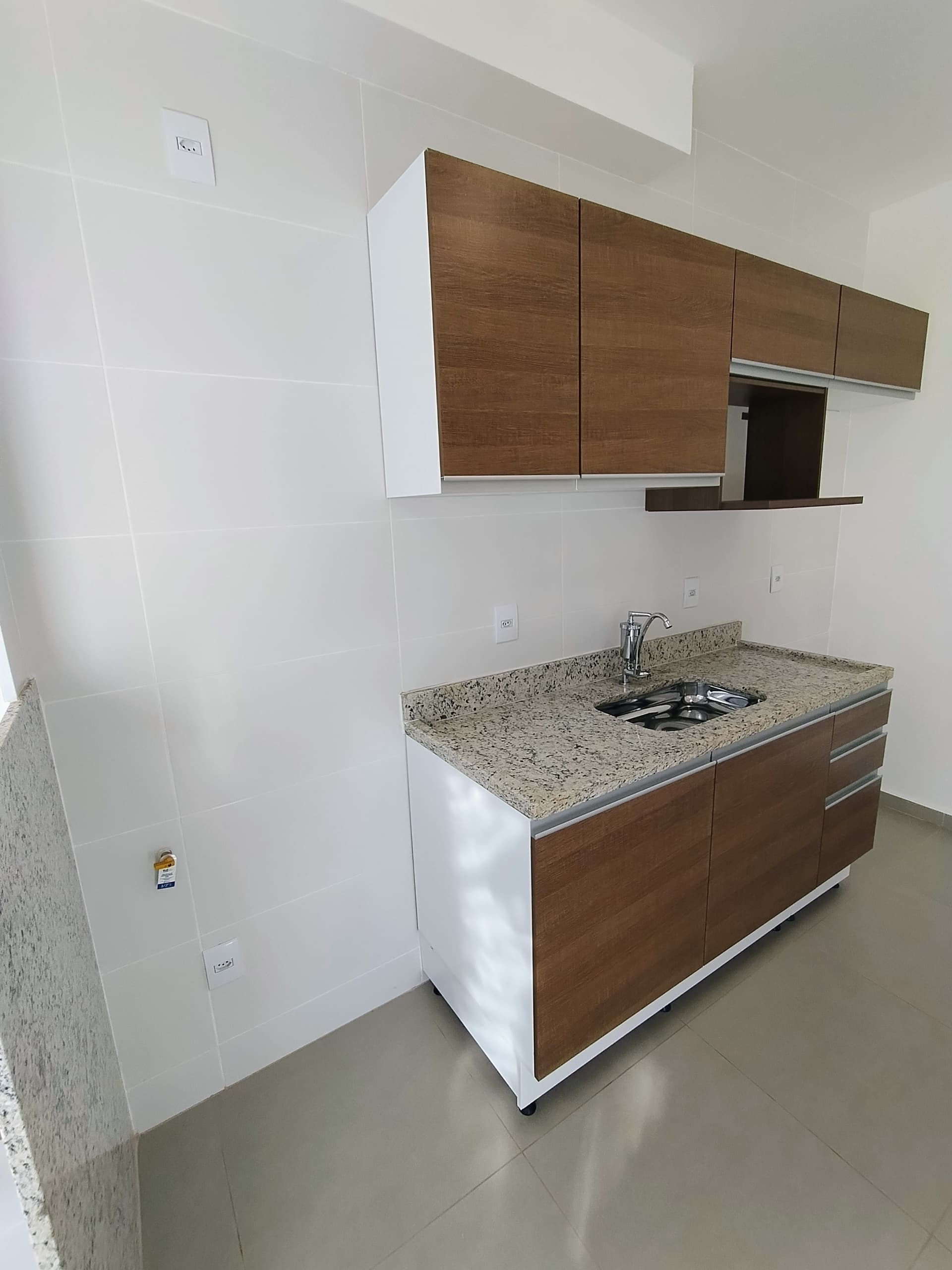 Cozinha com armários planejados