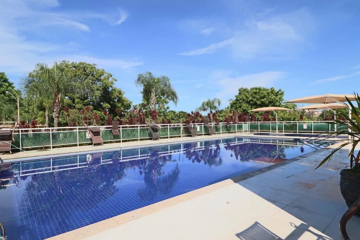 Piscinas adulto e infantil